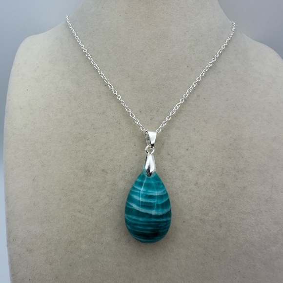 Zebra Amazonite Teardrop Pendant on Silver Plated Box Chain - Picture 5 of 7